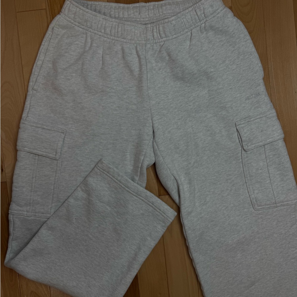 Aritzia Light Gray Sweatfleece Pants